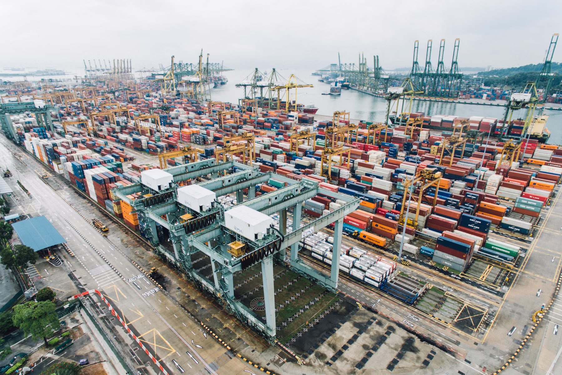 Container port and vessels for sea and international freight